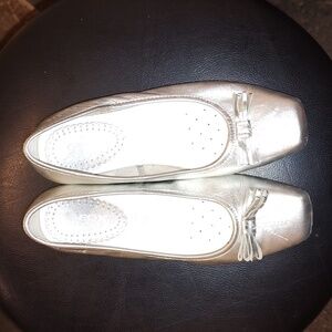 Geox Girl Maggie Shoe Silver US 4 UK 3 EU 36